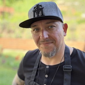 Kšiltovka Snapback s logem TOM šedá